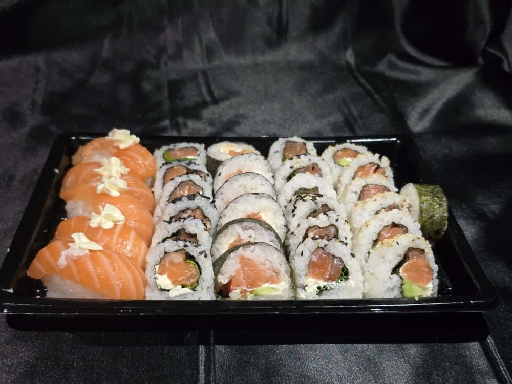 Combinado solo salmon -  45 piezas